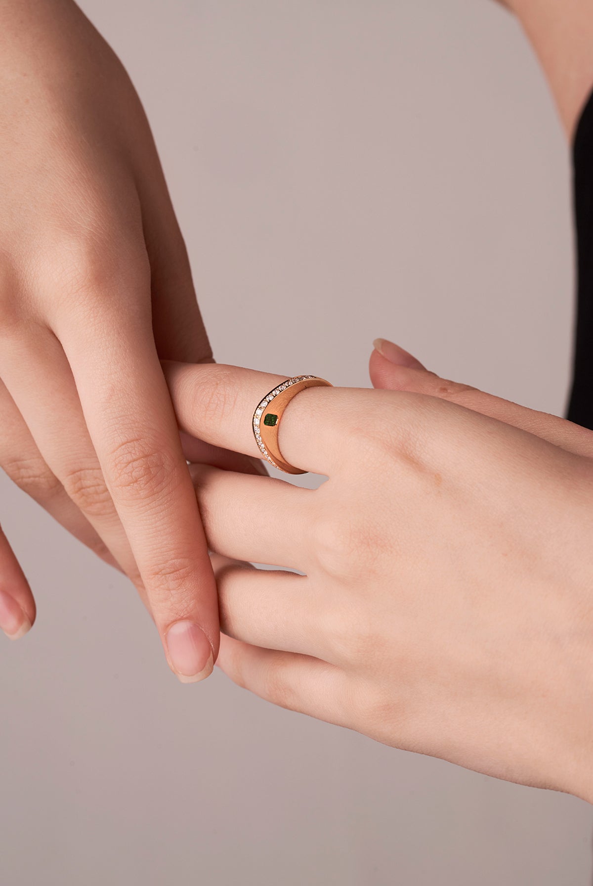 Maquia Pink Sapphire Ring