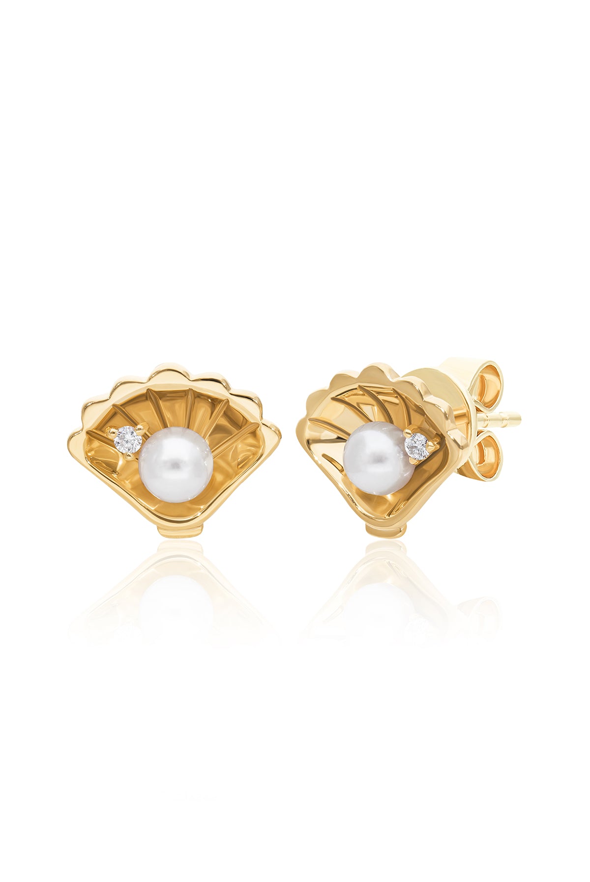 Pearl Clam Diamond Studs